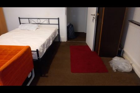 Room in a Shared House, Cranbrook Rise, IG1 - Photo 3