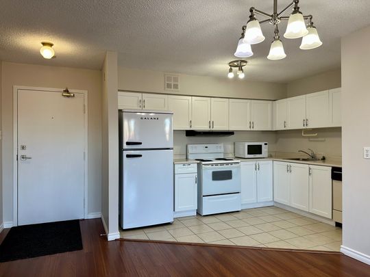 For Lease - 1 Jacksway Crescent Unit# 320, London North, Ontario - Photo 1