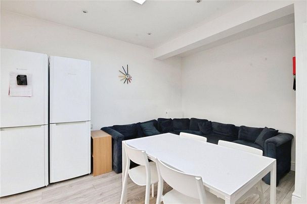 5 bedroom semi-detached house to rent - Photo 1