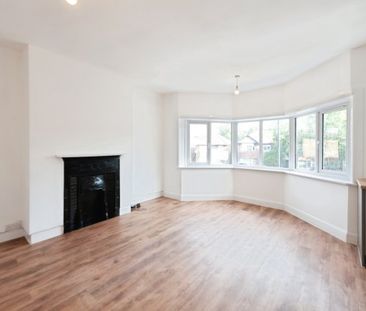 Bitterne Road West, Southampton - Photo 1