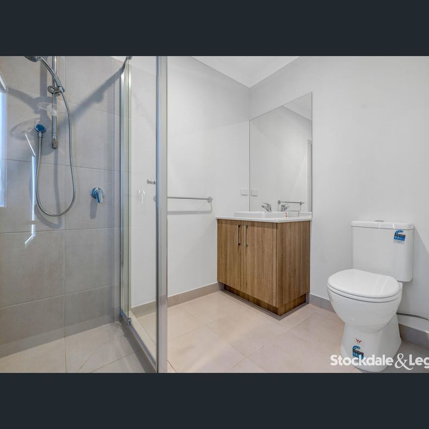 11 Aldgate Street, Fraser Rise, Vic 3336 - Photo 1