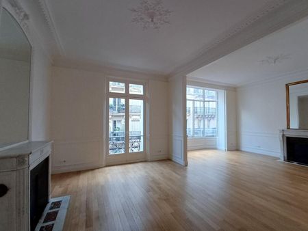 location Appartement T5 DE 131.15m² À PARIS - Photo 2