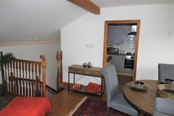 2 bedroom maisonette to rent - Photo 1