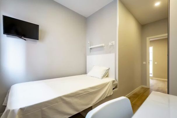 Calle del Puerto de Canfranc, Madrid, Community of Madrid 28038 - Photo 1