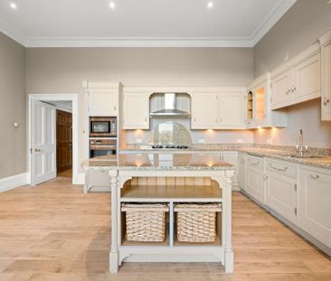 3 bedroom apartment to rent - Photo 4