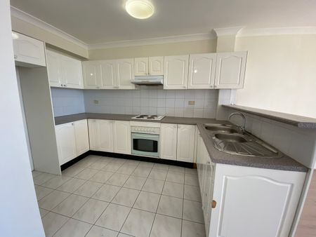 Freshly Painted! Perfect Location! Modern 2-Bedroom Apartment in Prime Dulwich Hill Location - Photo 3