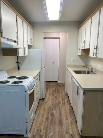 SHERWOOD 2 BEDROOM 1 MONTH FREE - Photo 5