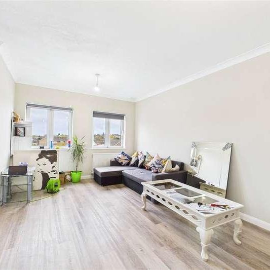 Shifford Crescent, Maidenhead, SL6 - Photo 1