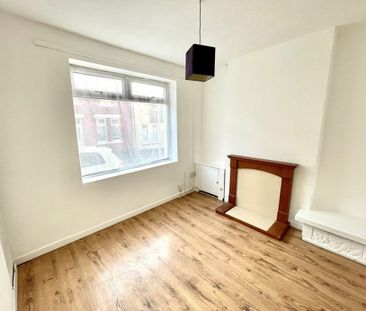 Merthyr Street, BARRY - Photo 4