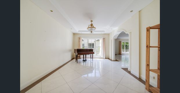 OVER 100 SQ HOME – THEY DON’T COME MUCH BETTER THAN THIS! - Photo 1