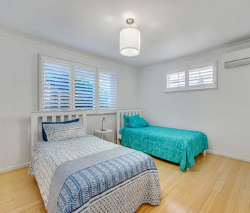 Beautiful Lowset Family Home - Photo 5