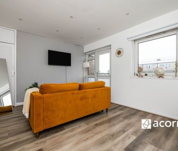 Maisonette to rent - St. Saviours Estate, London, SE1 - Photo 4