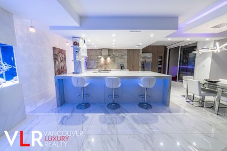 Penthouse in Downtown Vancouver, BC - Photo 5