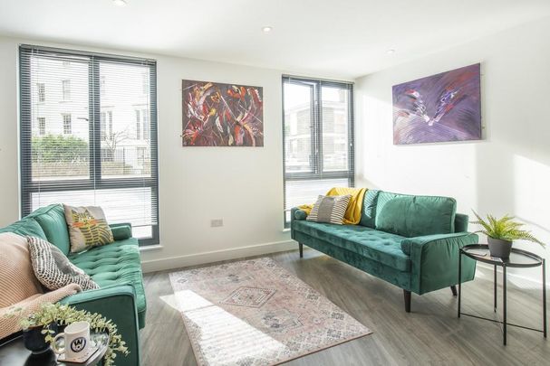 1 bedroom in a house share to rent - Photo 1