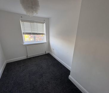 3 bedroom terraced house to rent - Photo 6