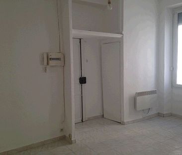 Appartement 1 pièces 23m2 MARSEILLE 7EME 401 euros - Photo 3