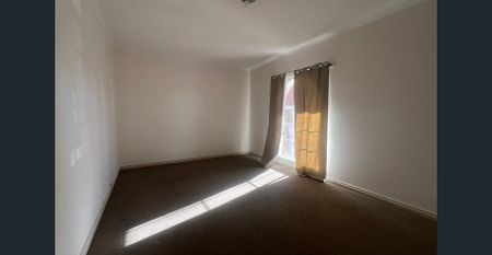 1/707 Wolfram Street - Photo 2