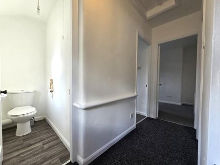 3 bedroom terraced house to rent - Photo 3