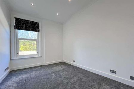 Bournemouth, BH1 - Photo 3