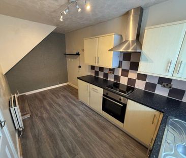 2 bedroom terraced house to rent - Photo 3