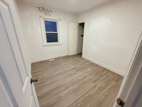 For Lease - 34 Chamberlain Avenue Unit# main, Toronto, Ontario - Photo 1