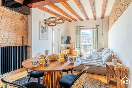 Bright 1-Bedroom Apartment next to Las Ramblas - Photo 3