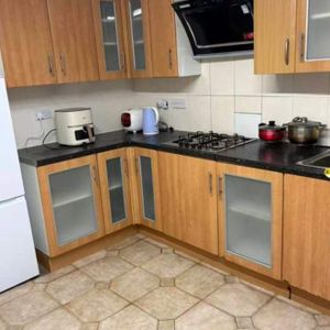 Room in a Shared House, Erskine Crescent, N17 - Photo 2