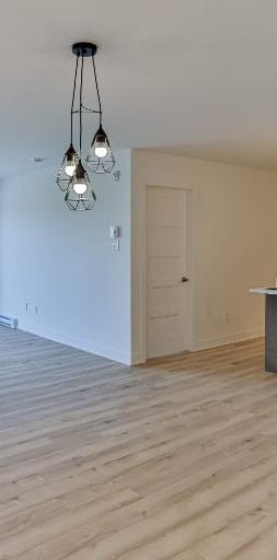 PROMO - SAINT-CHARLES - APPARTEMENT 4½ À LOUER POUR JUILLET - Photo 1