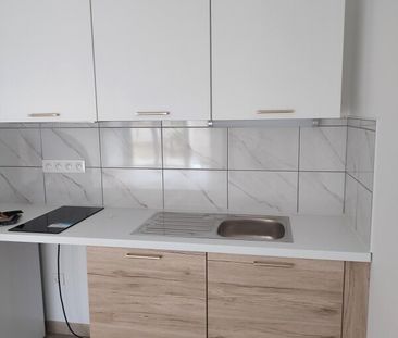 Location Appartement 2 pièces 46m² LUCE 28110 - Photo 2