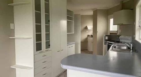 Scully Crescent, Onekawa - Photo 4