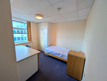 1 bedroom house of multiple occupation to rent - Photo 3