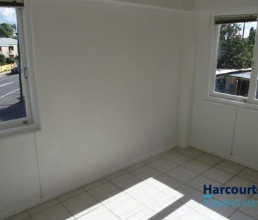 Fully Air-Conditioned Unit in South Brisbane - Photo 2