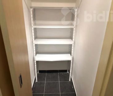 Slunný byt 2+kk s balkonem a skvělým výhledem - Praha 3, Žižkov - Фото 3