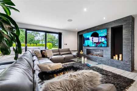 4 bedroom detached house to rent - Photo 3