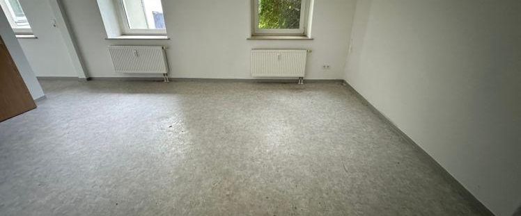 Behindertengerechtes Bad mit Dusche / große Küche / u.v.m. - Foto 1