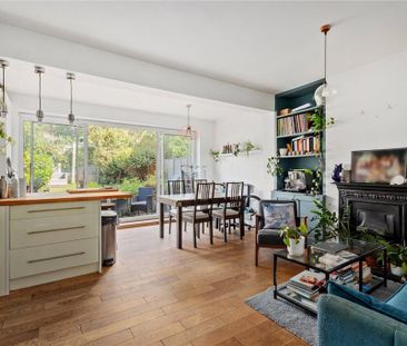 4 bedroom terraced house to rent - Photo 1