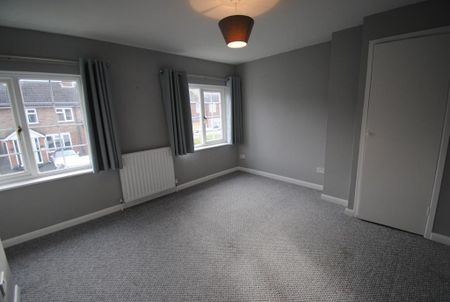 2 bedroom terraced house to rent - Photo 3