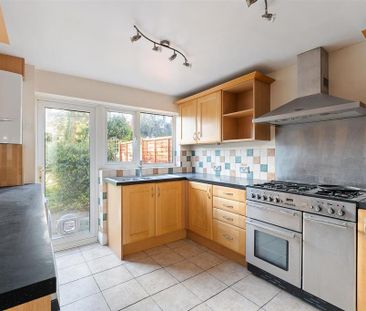 4 bedroom terraced house to rent - Photo 5