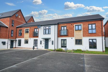 Harrington close, Upton - Photo 4