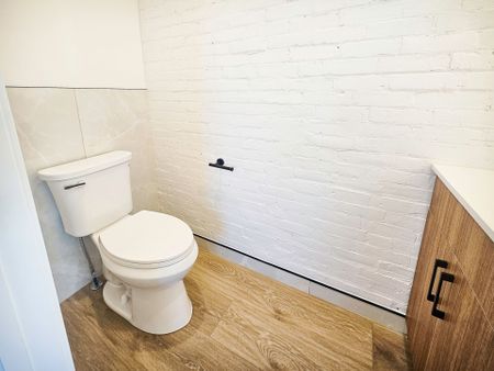 For Lease - 857 Dundas Street Unit# Unit 3, London East, Ontario - Photo 2