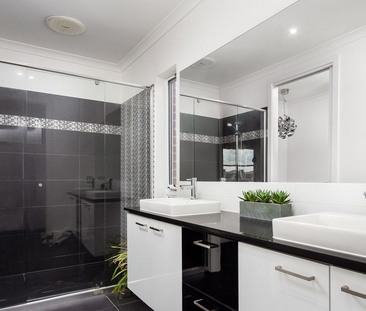 44 Martaban Crescent, Point Cook VIC, Belconnen - Photo 6