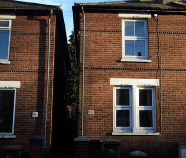 Room 4, 18 RUPERT ROAD, GUILDFORD GU2 7NE - Photo 1