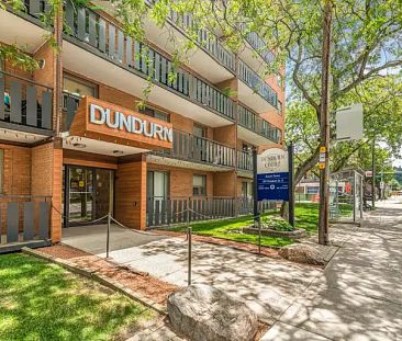 Dundurn Court Apartments | 285 Dundurn St. S., Hamilton - Photo 1