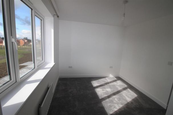 4 bedroom detached house to rent - Photo 1