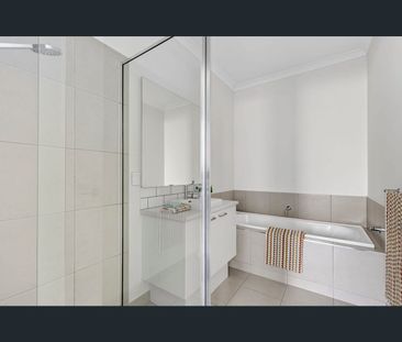 11 Larkspur Way, Charlemont, Vic 3217 - Photo 4