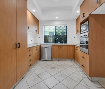 1/4 Ferny Fairway, Burleigh Heads QLD 4220 - Duplex For Rent - $1,1... - Photo 1