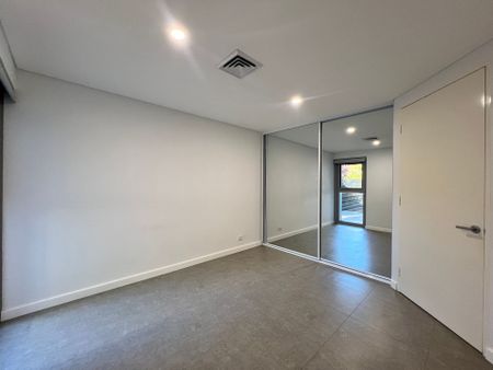Modern 2 Bedroom Apartment - Photo 3