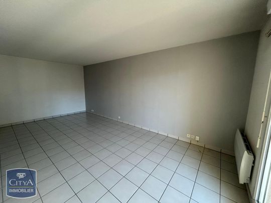 Location Appartement 2 pièces 49m² LAVAL 53000 - Photo 1
