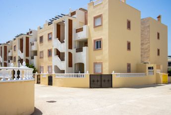 Ref. 7614 Cozy two-bedroom apartment near La Zenia Boulevard and Playa Flamenca