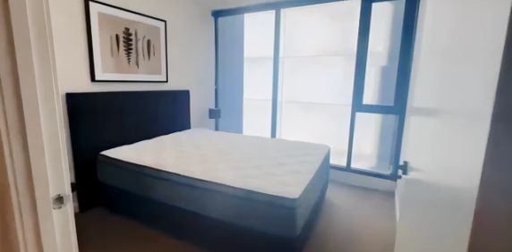 1 Bedroom furniture included - Photo 2